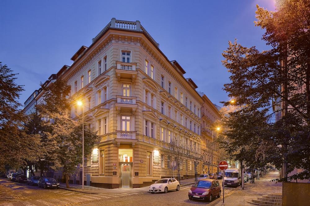 Mamaison Belgická 4* Praga